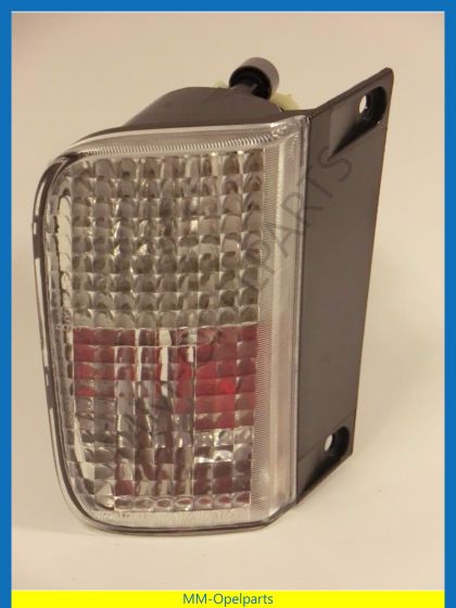 L.Rear lamp (lower) Trafic 01-, also Vivaro und Primastar w/socket